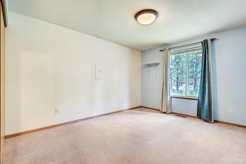 56635 Lunar Dr, Bend, OR 97707 photo 17