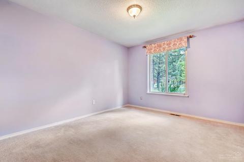 56635 Lunar Dr, Bend, OR 97707 photo 16