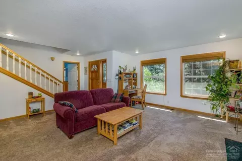 2634 NW Scandia Loop, Bend, OR 97703 photo 4