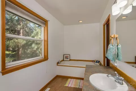 2634 NW Scandia Loop, Bend, OR 97703 photo 21