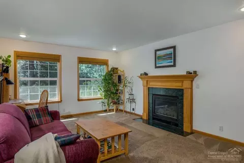 2634 NW Scandia Loop, Bend, OR 97703 photo 5