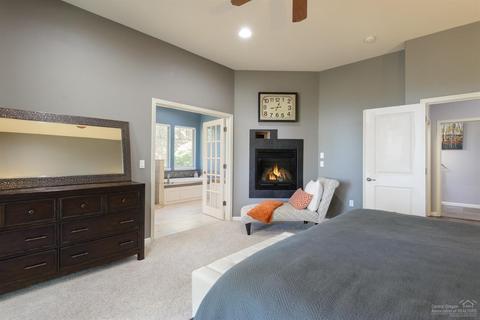 1844 NW Perspective Dr, Bend, OR 97703 photo 10