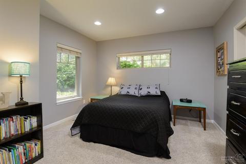 1844 NW Perspective Dr, Bend, OR 97703 photo 14