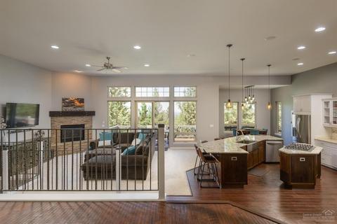 1844 NW Perspective Dr, Bend, OR 97703 photo 8