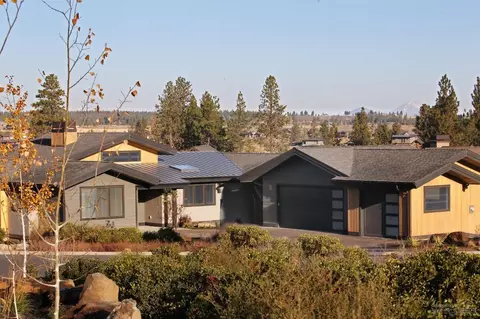 61369 Lost Hollow Loop, Bend, OR 97702 photo 1