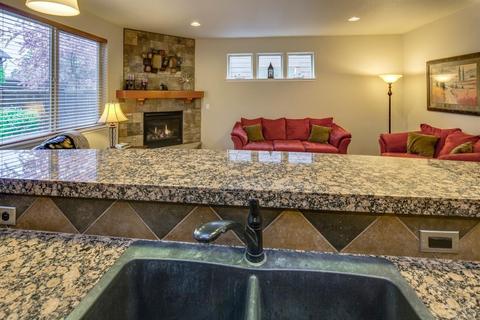 20157 Stonegate Dr, Bend, OR 97702 photo 6