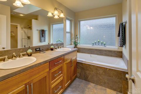 20157 Stonegate Dr, Bend, OR 97702 photo 12