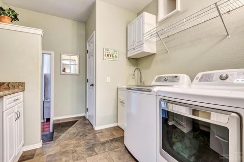 20904 Crystal Ct, Bend, OR 97701 photo 12