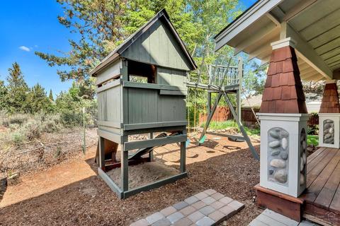 20904 Crystal Ct, Bend, OR 97701 photo 24