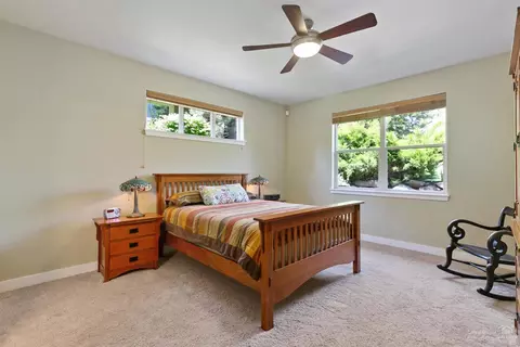 61950 Fall Creek Loop, Bend, OR 97702 photo 9