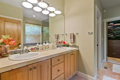 61950 Fall Creek Loop, Bend, OR 97702 photo 10