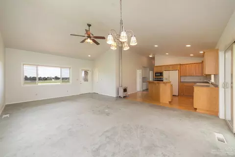 64485 Research Rd, Bend, OR 97703 photo 6