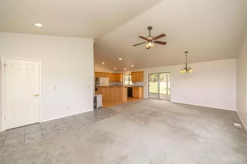 64485 Research Rd, Bend, OR 97703 photo 5