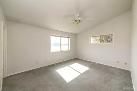 64485 Research Rd, Bend, OR 97703 photo 9