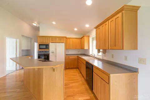 64485 Research Rd, Bend, OR 97703 photo 7
