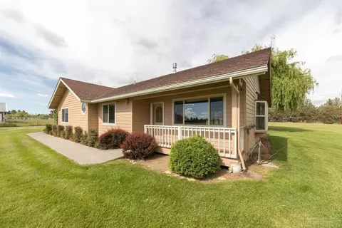 64485 Research Rd, Bend, OR 97703 photo 3