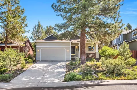 2626 NW Rainbow Ridge Dr, Bend, OR 97703 photo 1