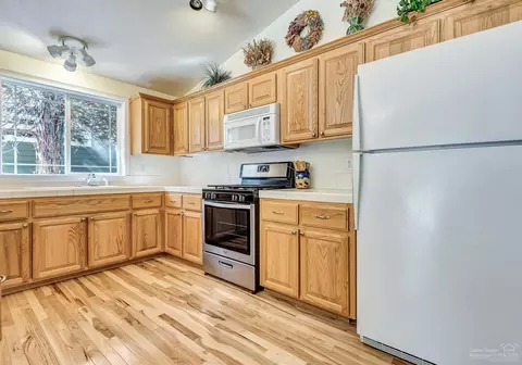 2626 NW Rainbow Ridge Dr, Bend, OR 97703 photo 10