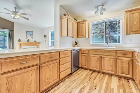 2626 NW Rainbow Ridge Dr, Bend, OR 97703 photo 9