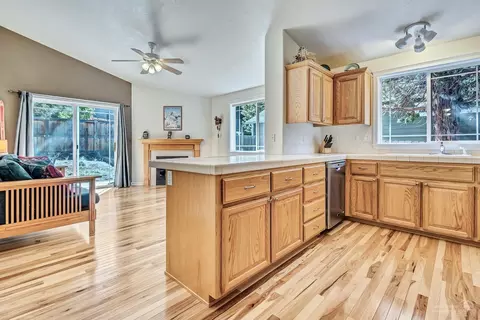 2626 NW Rainbow Ridge Dr, Bend, OR 97703 photo 8