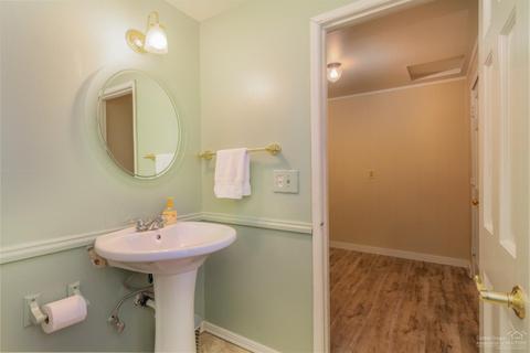 60300 Ridgeview Dr, Bend, OR 97702 photo 11