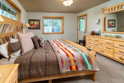 57711 Wallowa Loop, Sunriver, OR 97707 photo 7