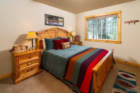57711 Wallowa Loop, Sunriver, OR 97707 photo 13