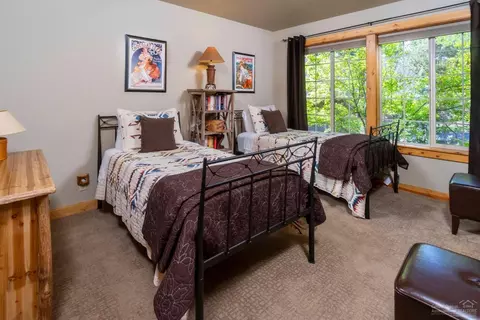 57711 Wallowa Loop, Sunriver, OR 97707 photo 15