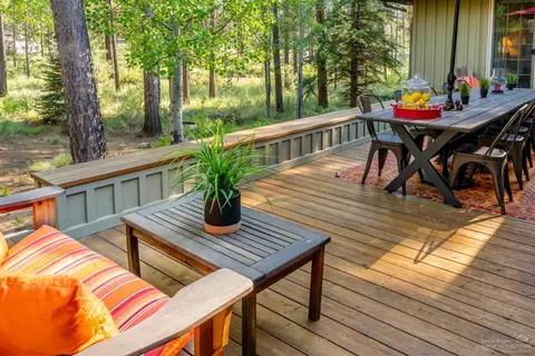 57711 Wallowa Loop, Sunriver, OR 97707 photo 1