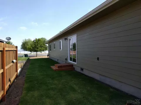 592 Minerva St, Metolius, OR 97741 photo 15