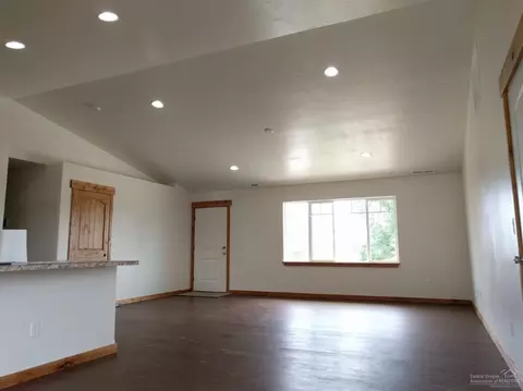 592 Minerva St, Metolius, OR 97741 photo 9