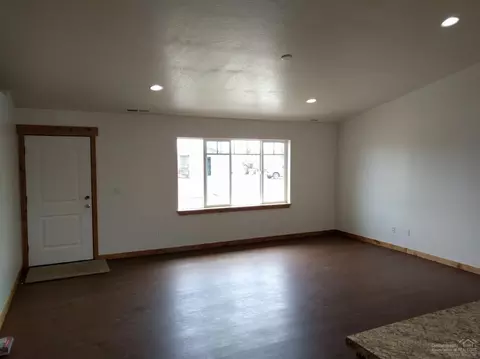 592 Minerva St, Metolius, OR 97741 photo 8
