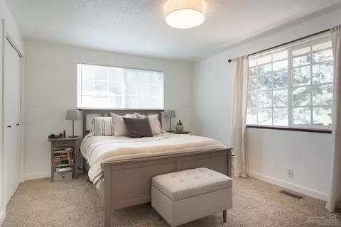 63855 Sunset Dr, Bend, OR 97703 photo 15