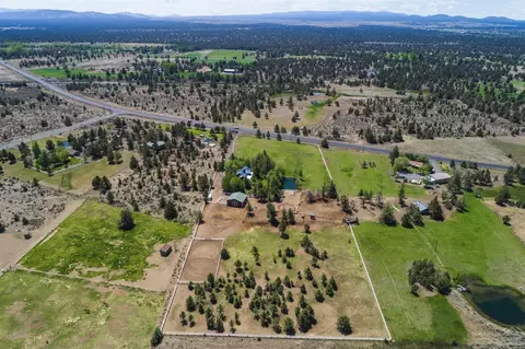 23262 Hwy 20, Bend, OR 97701 photo 3