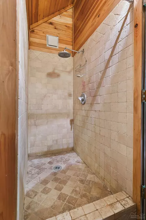 23262 Hwy 20, Bend, OR 97701 photo 15