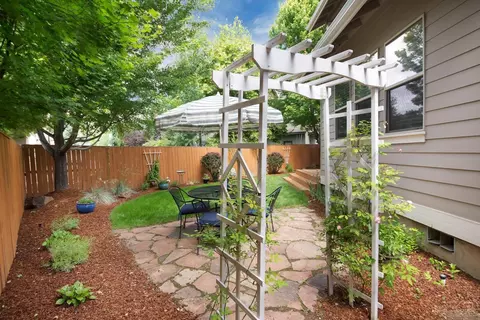 63097 Riverstone Dr, Bend, OR 97703 photo 24