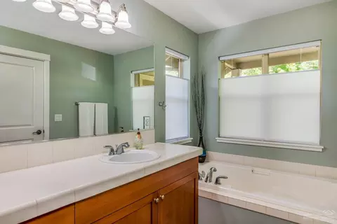 63097 Riverstone Dr, Bend, OR 97703 photo 14