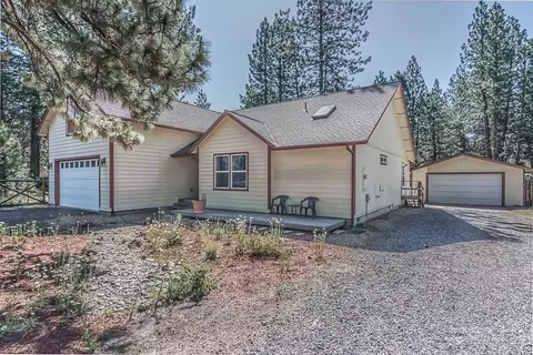 19449 Apache Rd, Bend, OR 97702 photo 1