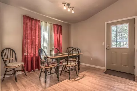 19449 Apache Rd, Bend, OR 97702 photo 11