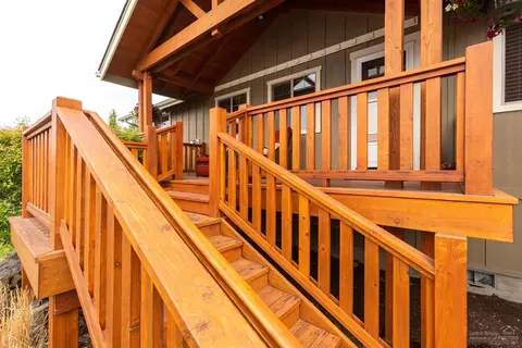 20812 Solstice Dr, Bend, OR 97703 photo 4