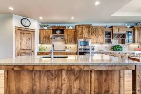 20685 NE Comet Ct, Bend, OR 97701 photo 10