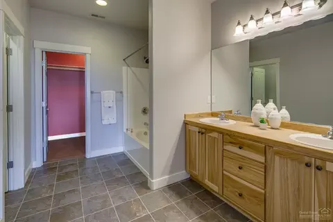 541 NW Flagline Dr, Bend, OR 97703 photo 22