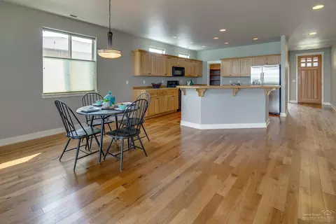 541 NW Flagline Dr, Bend, OR 97703 photo 7