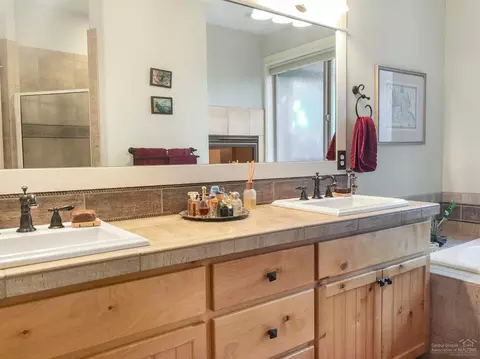 60973 Creekstone Loop, Bend, OR 97702 photo 19