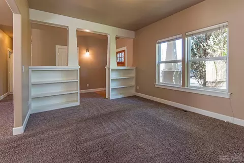 20614 Redwing Ln, Bend, OR 97702 photo 4