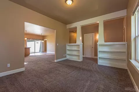 20614 Redwing Ln, Bend, OR 97702 photo 5