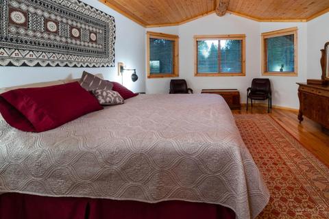 56242 Solar Dr, Bend, OR 97707 photo 11