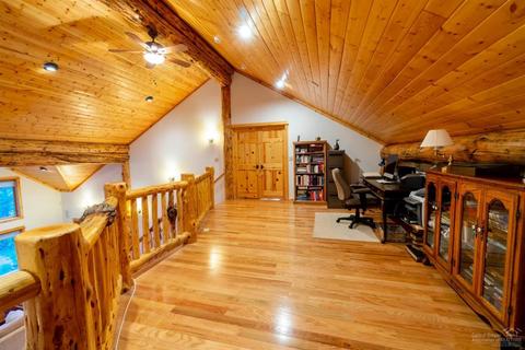 56242 Solar Dr, Bend, OR 97707 photo 9