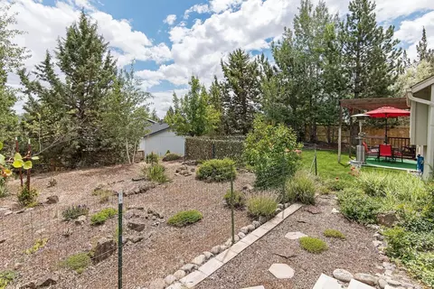 1232 NE Locksley Dr, Bend, OR 97701 photo 20