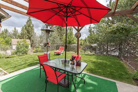 1232 NE Locksley Dr, Bend, OR 97701 photo 18